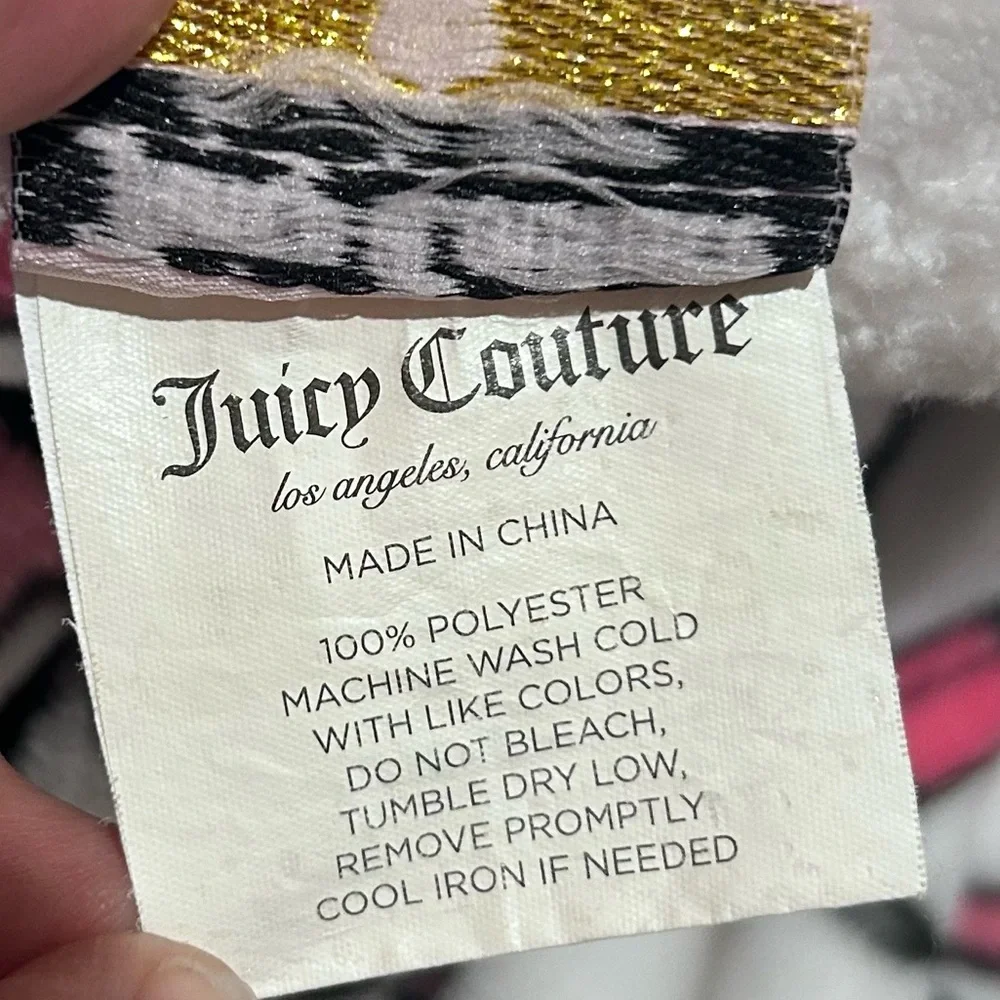 Juicy Couture blanket throw plush camera print white pink black 48 X 76 cozy